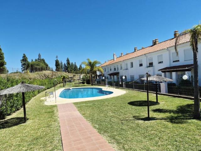 Casa adosada en Venta en Hipódromo Cerrado del Águila