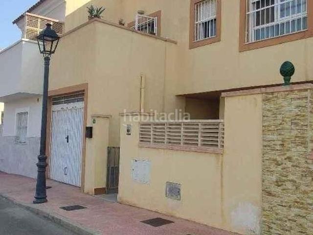 Casa adosada en venta en Huércal de Almería. GRAN DUPLEX DE 4 DORMITORIOS EN LA URBANIZACION EL POTRO DE HUERCAL DE ALMERIA. Casas adosadas Huércal de.