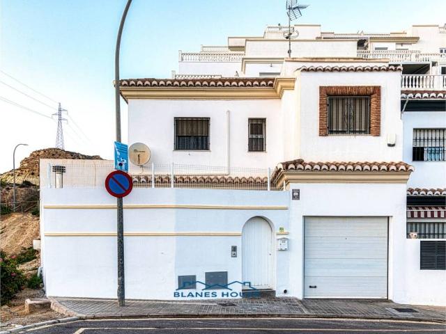 Casa adosada en Venta en Huércal de Almería