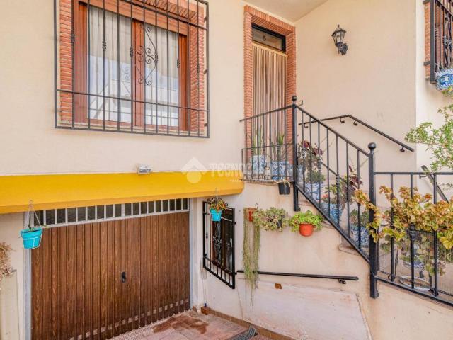 Casa adosada en Venta en Huétor Tájar