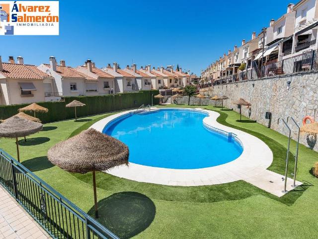 Casa adosada en Venta en Huétor Vega