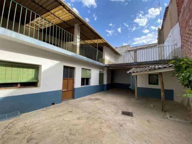 Casa adosada en venta en Iniesta. Iniesta Calle Mártires. Casas adosadas.