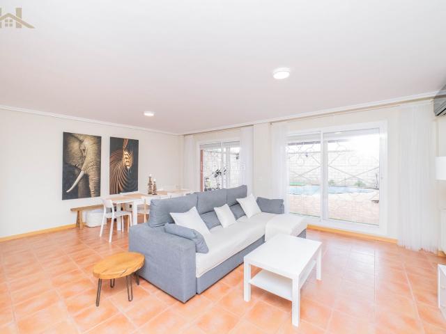 Casa adosada en venta en Illescas, Señorío de Illescas. Casas adosadas.