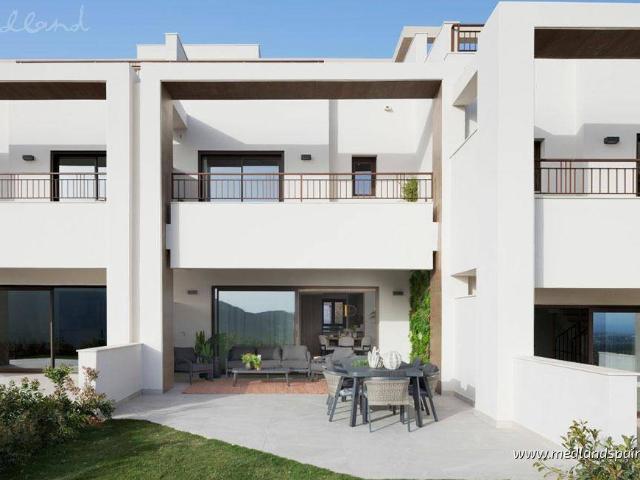 Casa adosada en Venta en Istán