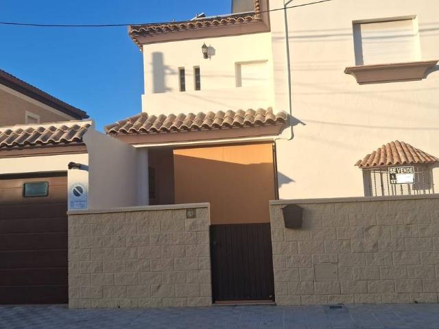 Casa adosada en Venta en Isla Mayor
