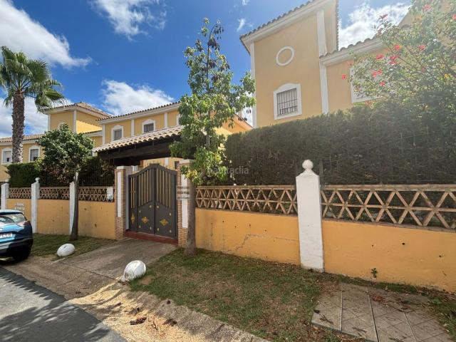 Casa adosada en venta en Islantilla, Islantilla Golf. Adosado en venta en Islantilla Campo de Golf, 4 dormitorios. Casas adosadas.