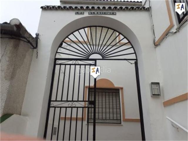 Casa adosada en venta en Iznájar. Casas adosadas.