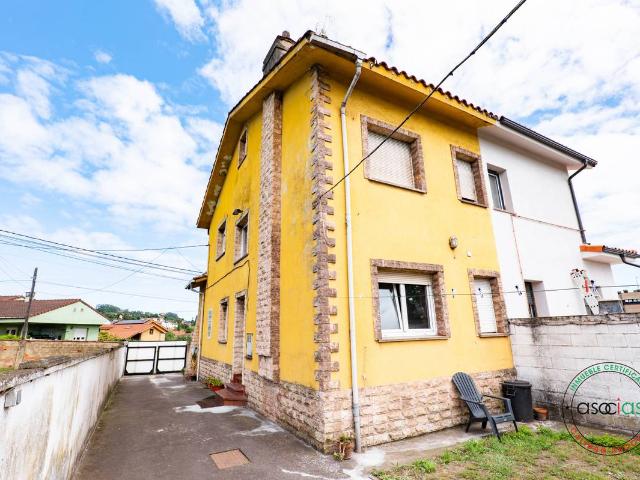 Casa adosada en Venta en Jove