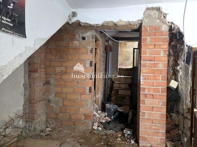 Casa adosada en venta en Jaén, Ctra. Circunvalación La Magdalena. Ocasión de Casa para Reformar en el Tomillo. Casas adosadas.