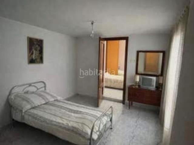 Casa adosada en venta en Jaén, Santa Isabel. Casa Adosada en venta en Ctra. Córdoba, 7 dormitorios. Casas adosadas.