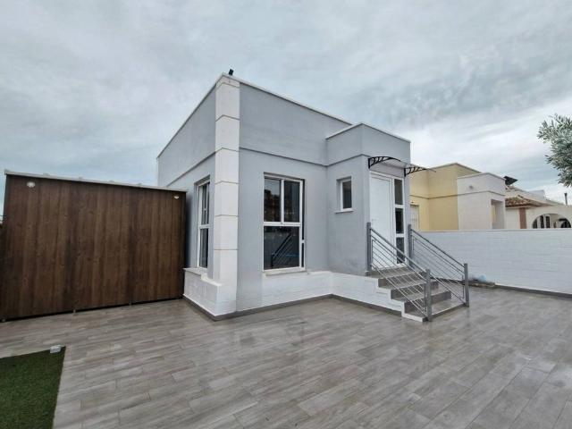 Casa adosada en Venta en Jerónimo y Avileses