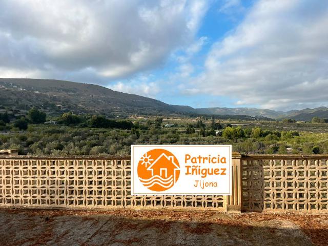 Casa adosada en Venta en Jijona / Xixona