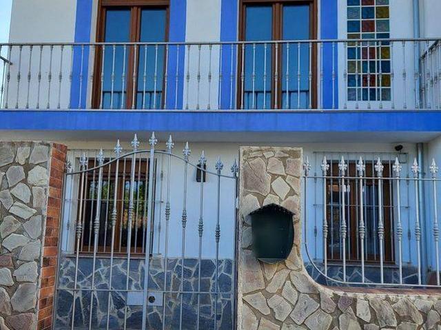 Casa adosada en Venta en Jimena de la Frontera