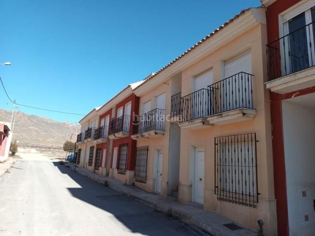 Casa adosada en venta en Jumilla. Obra parada de 16 viviendas. Casas adosadas.