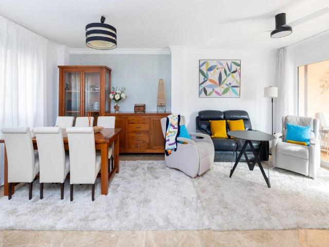 Casa adosada en Venta en Jun