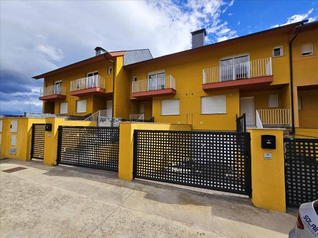 Casa adosada en Venta en O Barco de Valdeorras