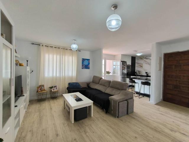Casa adosada en Venta en O Burgo Campus Universitario