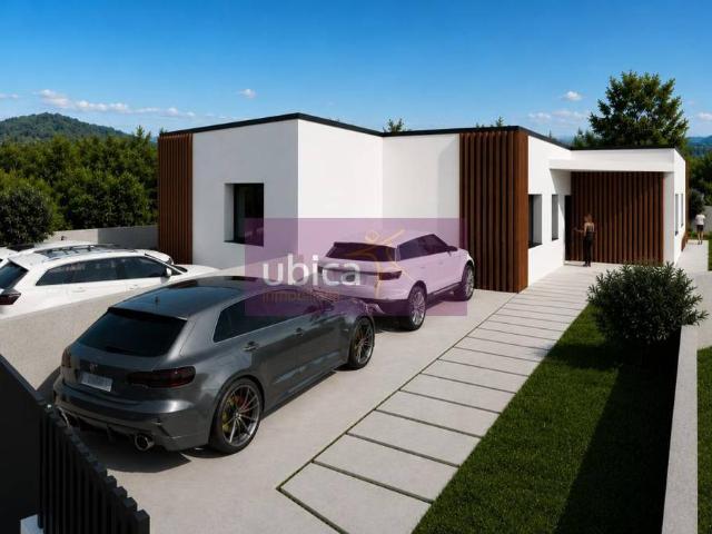 Casa adosada en Venta en O Porriño
