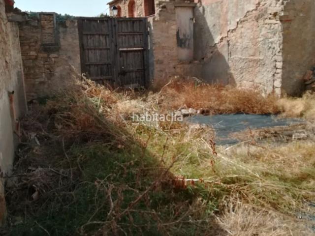 Casa adosada en venta en Omells de na Gaia Els. Casa de pueblo con jardín. Casas adosadas Omells de na Gaia.