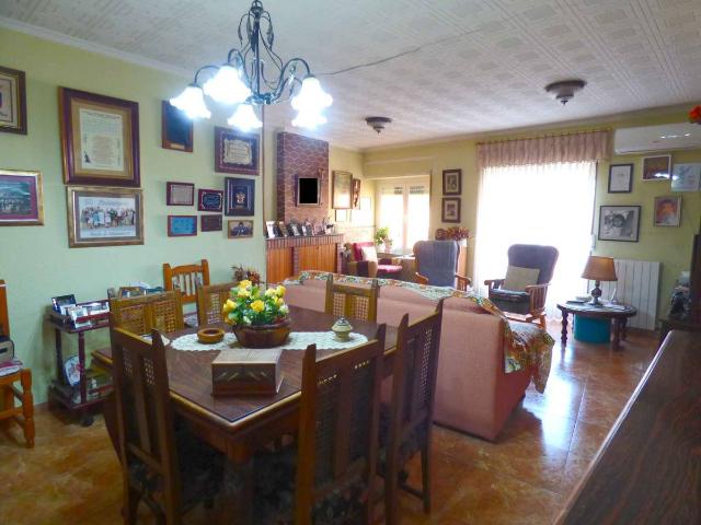 Casa adosada en Venta en Onil