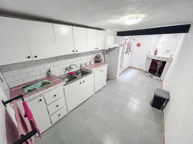 Casa adosada en venta en Onil. Casas adosadas.