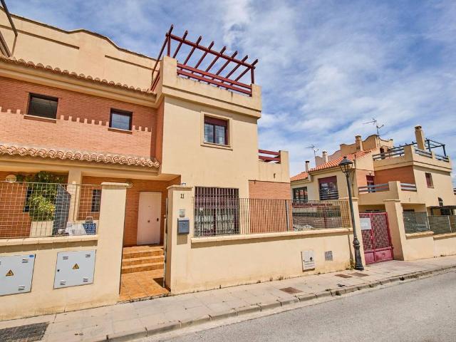 Casa adosada en Venta en Ogíjares