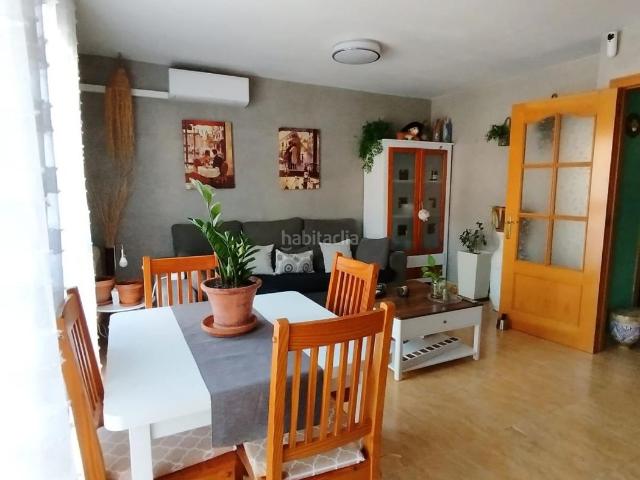 Casa adosada en venta en Olvan. Magnífica casa con terraza en venta. Casas adosadas.