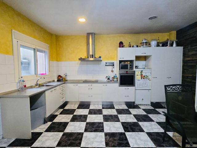 Casa adosada en Venta en Oliva pueblo