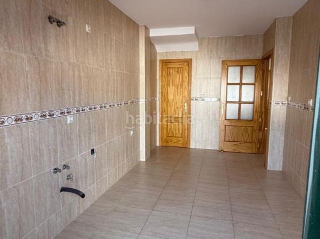 Casa adosada en venta en Olivenza. Vivienda duplex en Olivenza Calle Antonio Machado. Casas adosadas.