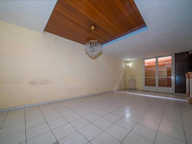Casa adosada en Venta en Olot