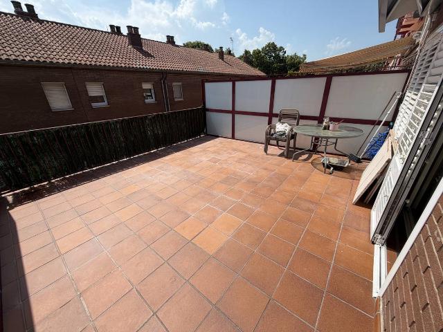 Casa adosada en Venta en Olot
