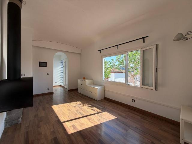 Casa adosada en Venta en Olot