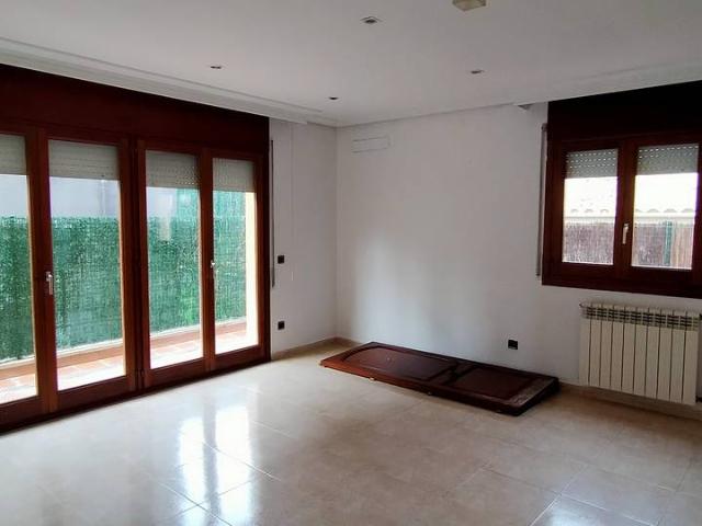 Casa adosada en Venta en Olot