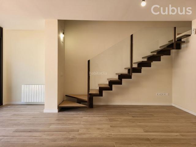 Casa adosada en venta en Olot. Casas adosadas.