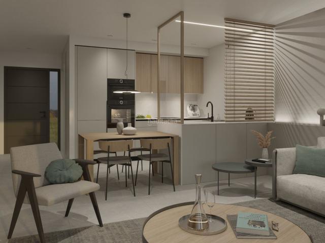 Casa adosada en venta en Olot. Promoció de 5 cases en zona tranquil.la. Casas adosadas.