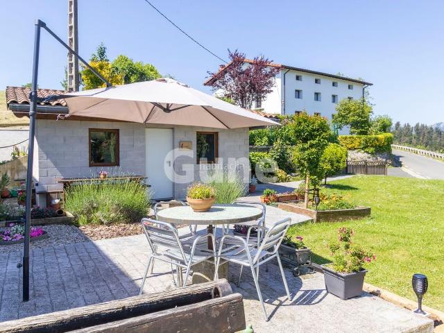 Casa adosada en venta en Orendain. Casa BIFAMILIAR en venta Orendain. Casas adosadas.