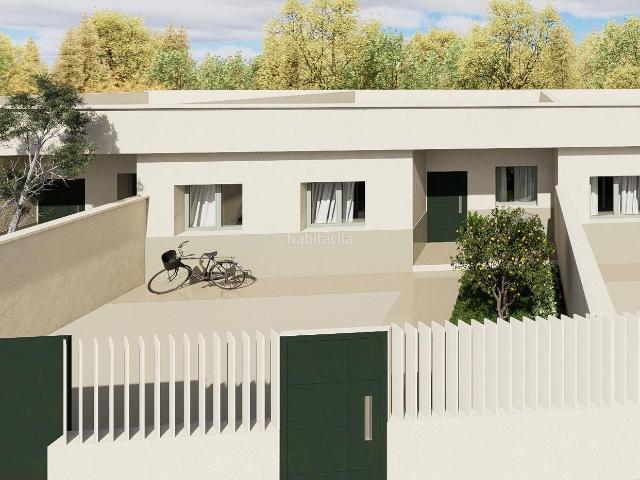 Casa adosada en venta en Orgaz. Chalet Obra nueva 3 Dormitorios 125 m2. Casas adosadas.