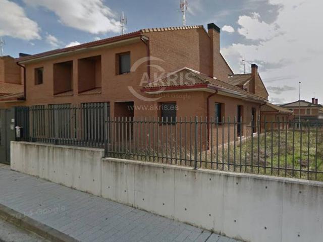 Casa adosada en Venta en Orkoien