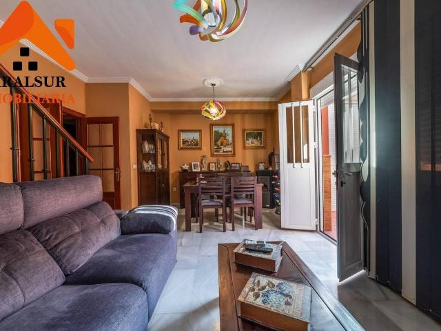 Casa adosada en Venta en Oromana