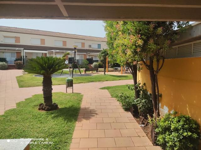 Casa adosada en venta en Oropesa del Mar, El Balcó Jaume I. Adosado amueblado en Nova oropesa II, Esquinero con amplia terraza. Casas adosadas Oropesa del.