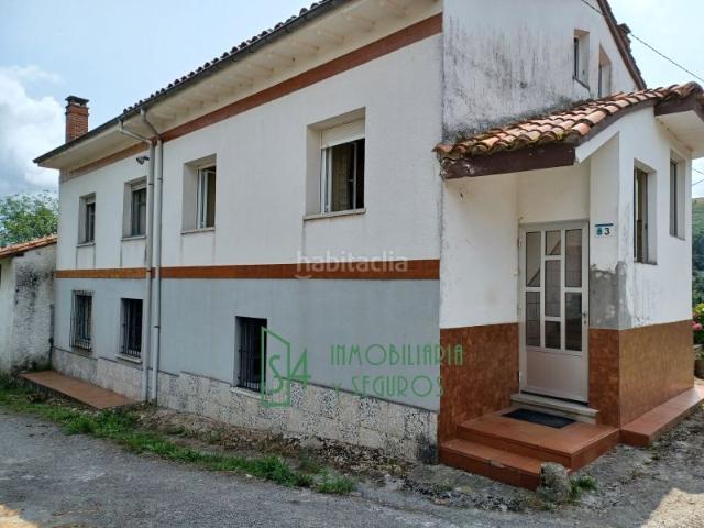 Casa adosada en venta en Piloña. CASA en muy buen estado en un entorno natural del centro de Asturias. Casas adosadas.