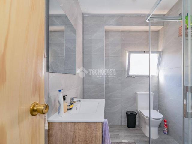 Casa adosada en Venta en Loja