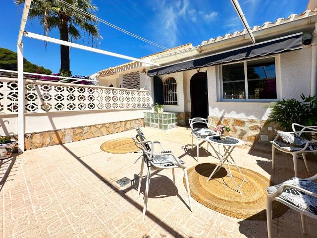 Casa adosada en Venta en Lomas de Cabo Roig Los Dolses