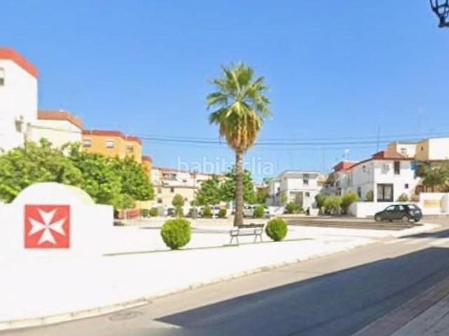 Casa adosada en venta en Lora del Río. CASA ADOSADA OCUPADA A LA VENTA EN LORA DEL RIO. Casas adosadas Lora del.