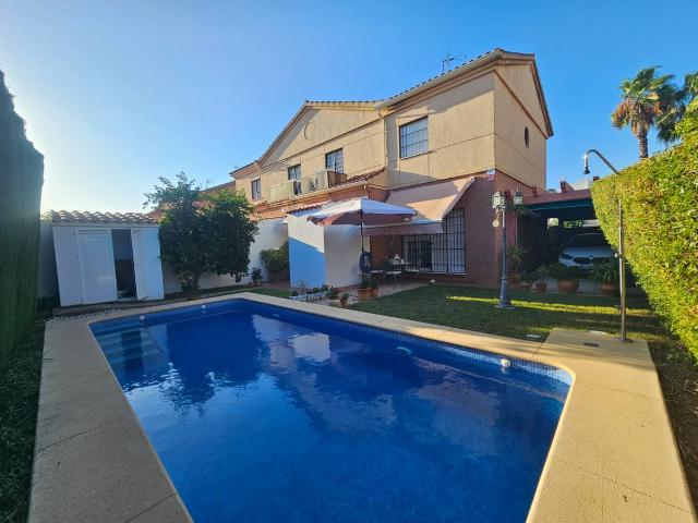Casa adosada en Venta en Loreto