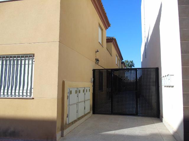 Casa adosada en Venta en Lorquí