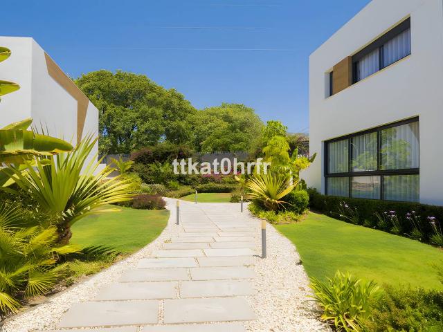 Casa adosada en Venta en Los Naranjos