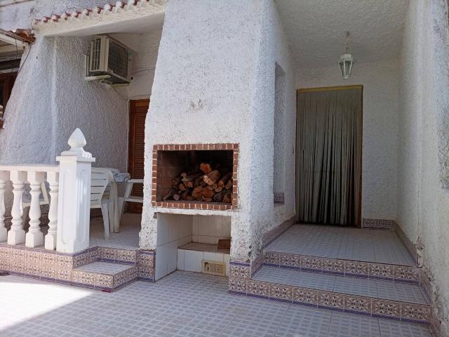 Casa adosada en Venta en Los Cuarteros