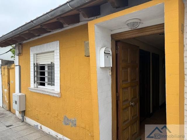 Casa adosada en Venta en Los Castros