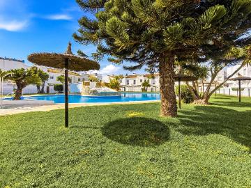 Casa adosada en Venta en Los Gallos